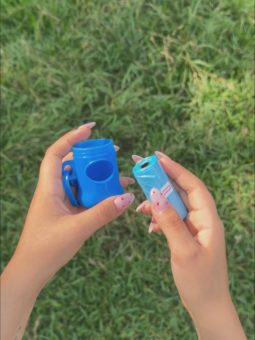 Dispensador de Bolsitas para Perros + Rollo Incluido